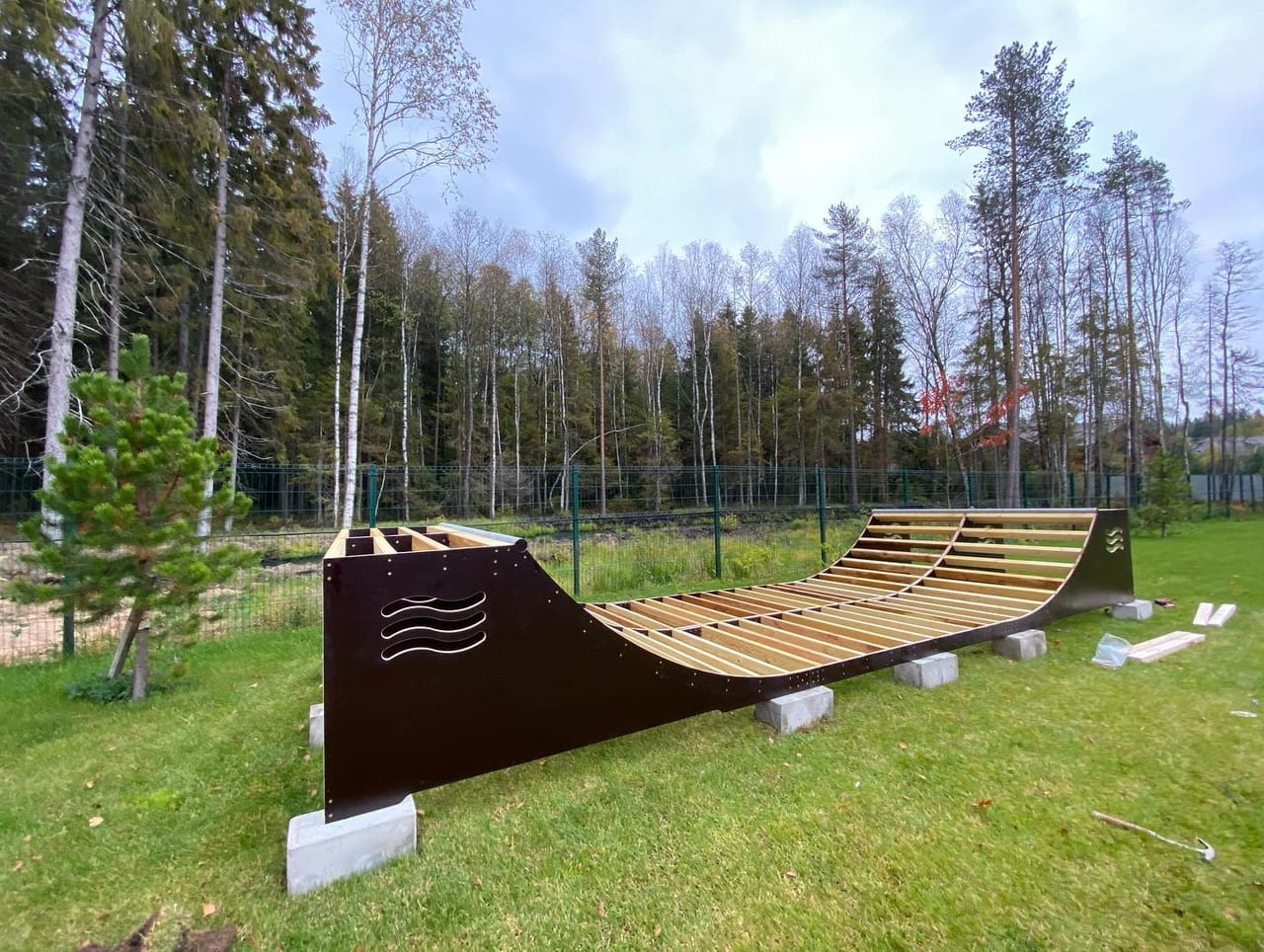 Mini ramp frame during assembly on site