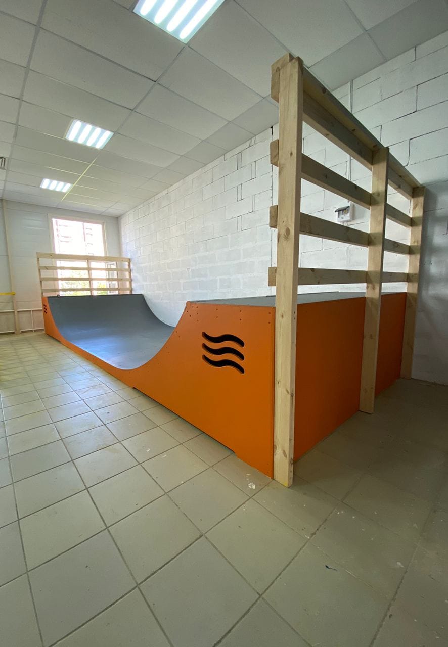 Nogam Dorogu training ramp seen from the deck, with wooden railings