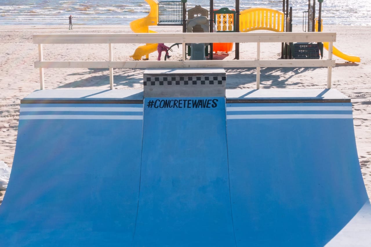 Riding surface and coping of the Sestroretsk beach mini ramp