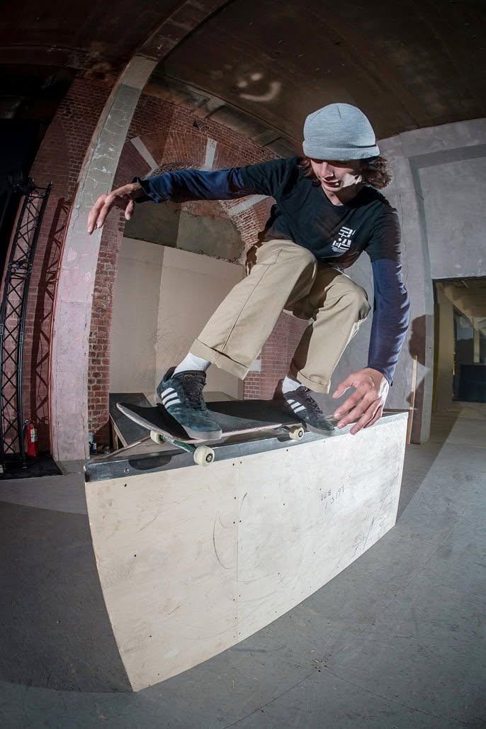 Skater grinding a wooden box at S-Fest